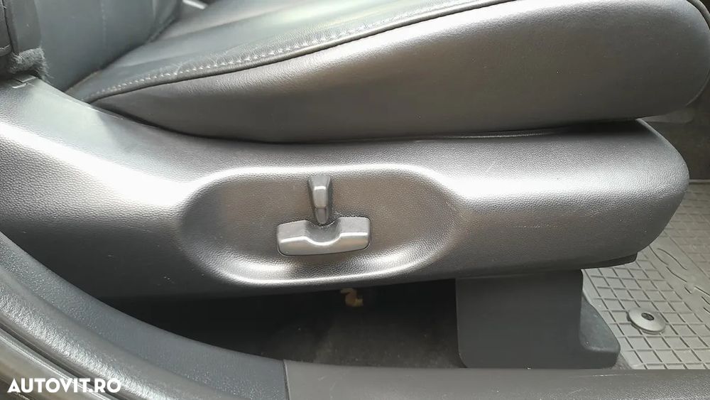 Mazda CX-7 CD173 Revolution Top - 13