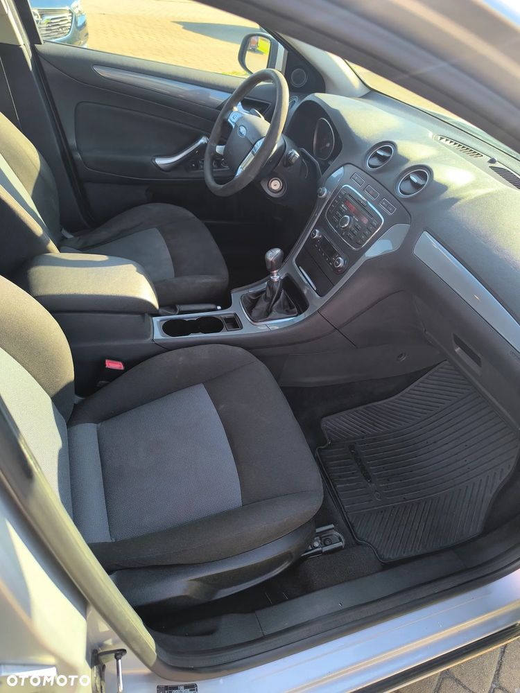 Ford Mondeo 2.0 TDCi Trend - 12