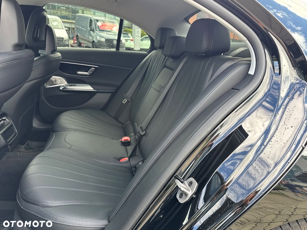 Mercedes-Benz Klasa E 450 d mHEV 4-Matic Exclusive 9G-Tronic - 26