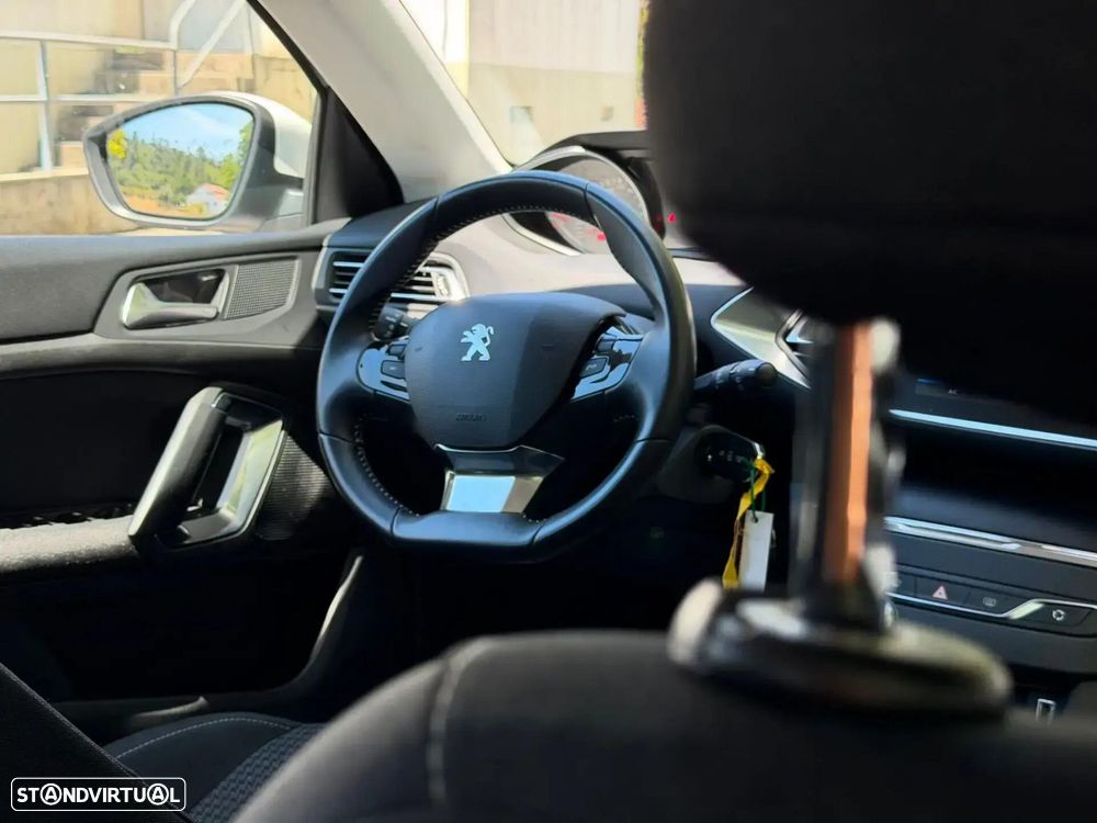 Peugeot 308 1.5 BlueHDi Active Pack - 23
