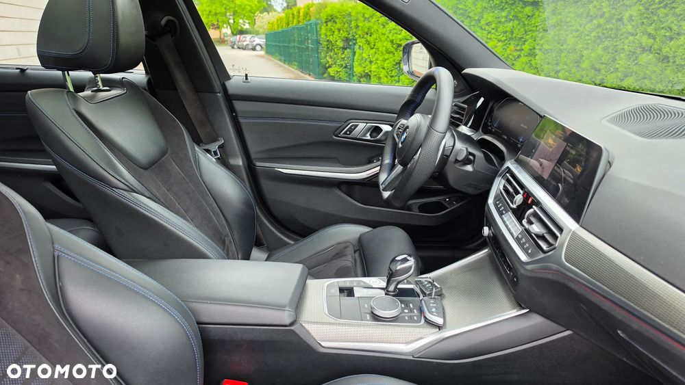 BMW Seria 3 330e M Sport - 6