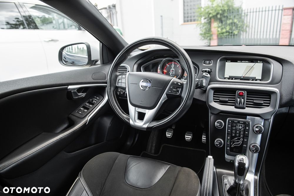 Volvo V40 D2 RDesign - 26