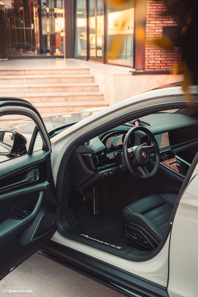 Porsche Panamera - 21