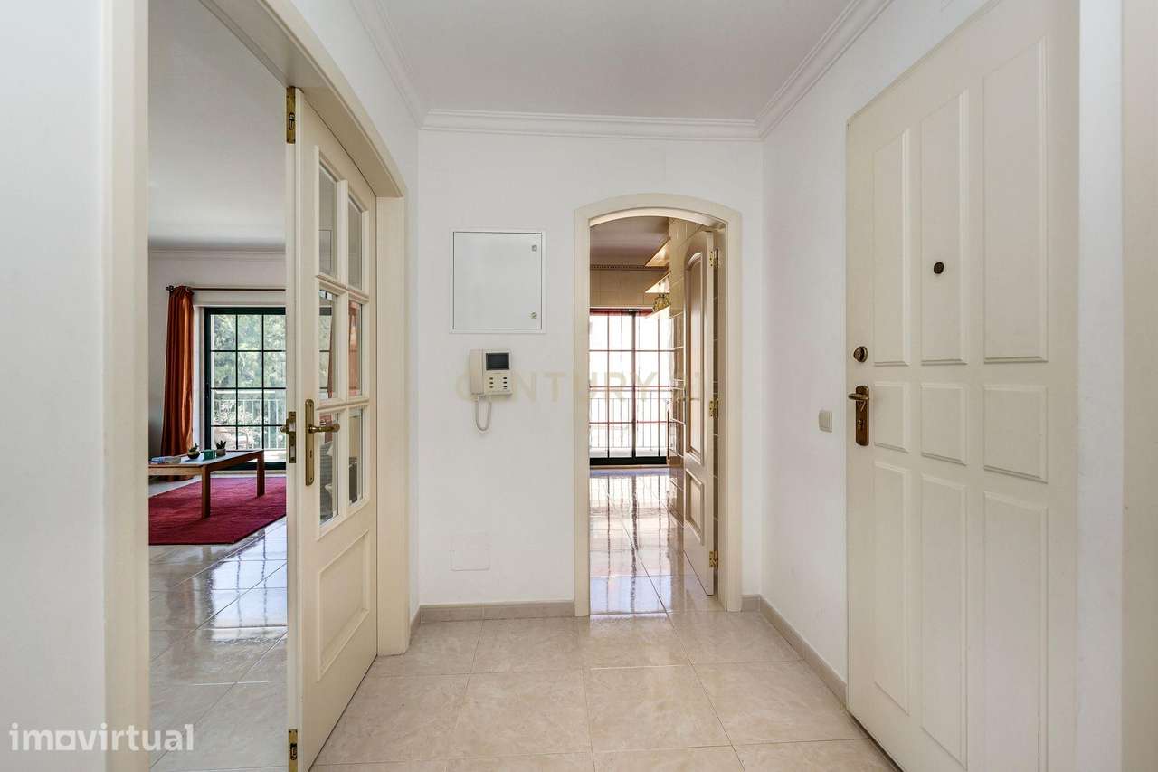 T2 com Suite, 2 Varandas e 2 Lugares de Garagem | Quinta de São Gonçal - Grande imagem: 3/32