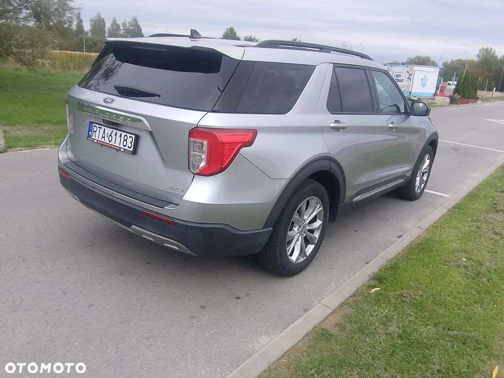 Ford Explorer - 10