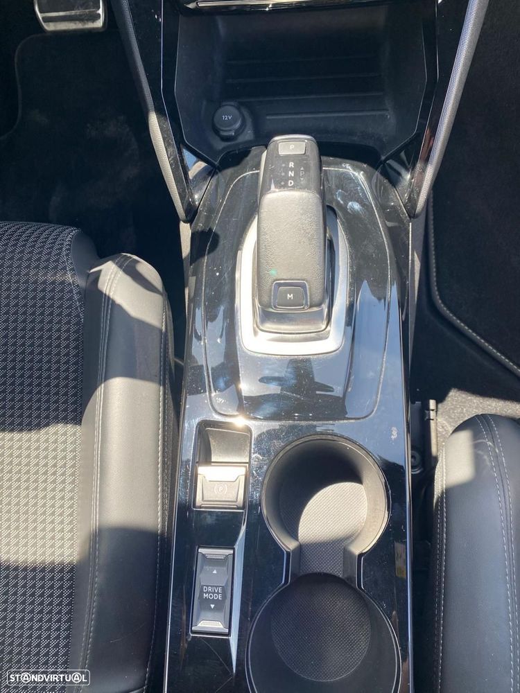 Peugeot 2008 1.5 BlueHDi GT Line EAT8 - 8