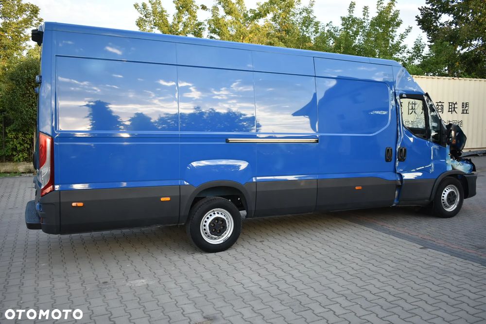 Iveco Daily 35S18 3,0 HI-MATIC LED NAVI Salon PL - 14