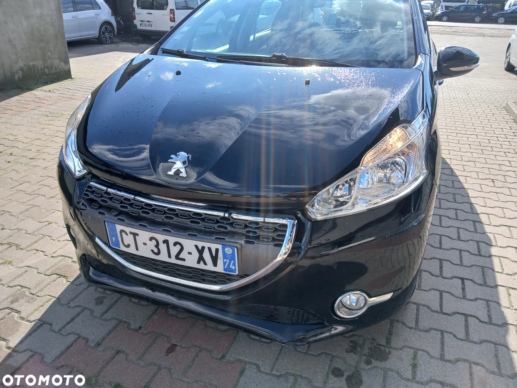 Peugeot 208 1.2 PureTech Allure - 2