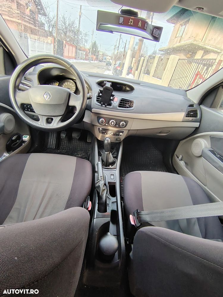 Renault Fluence 1.6 16V Authentique - 15