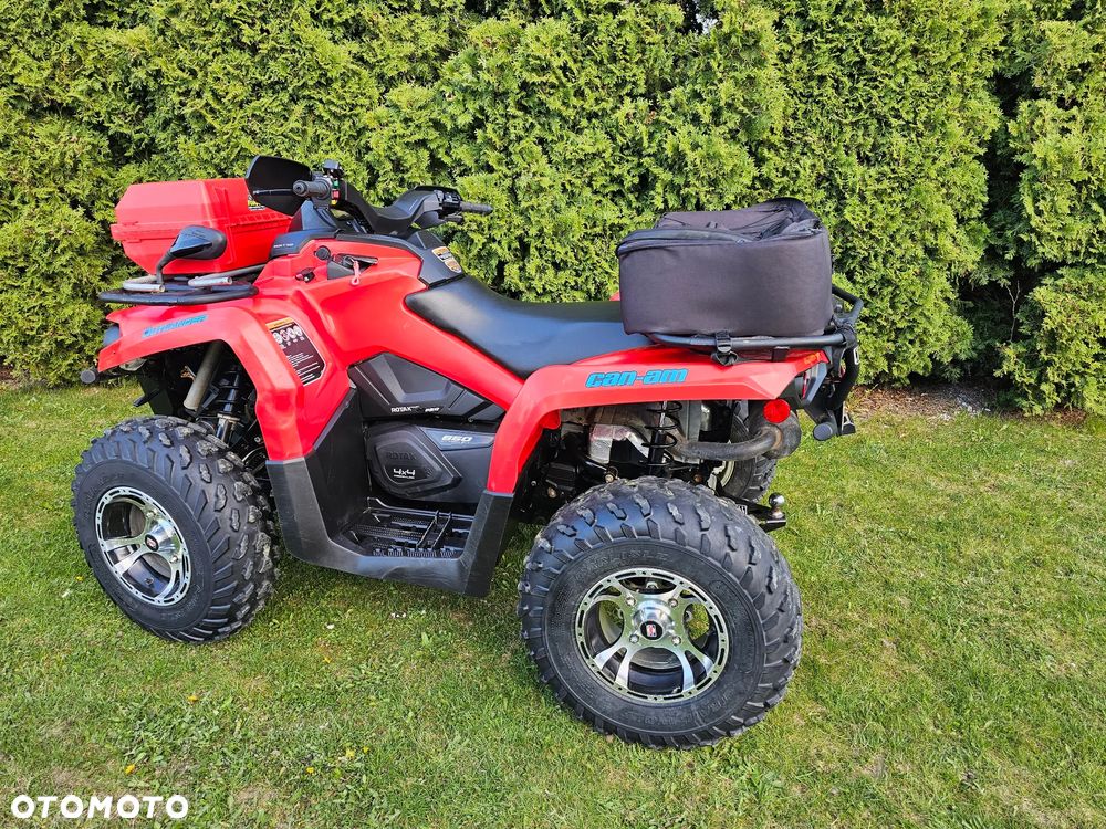 Can-Am Outlander - 1