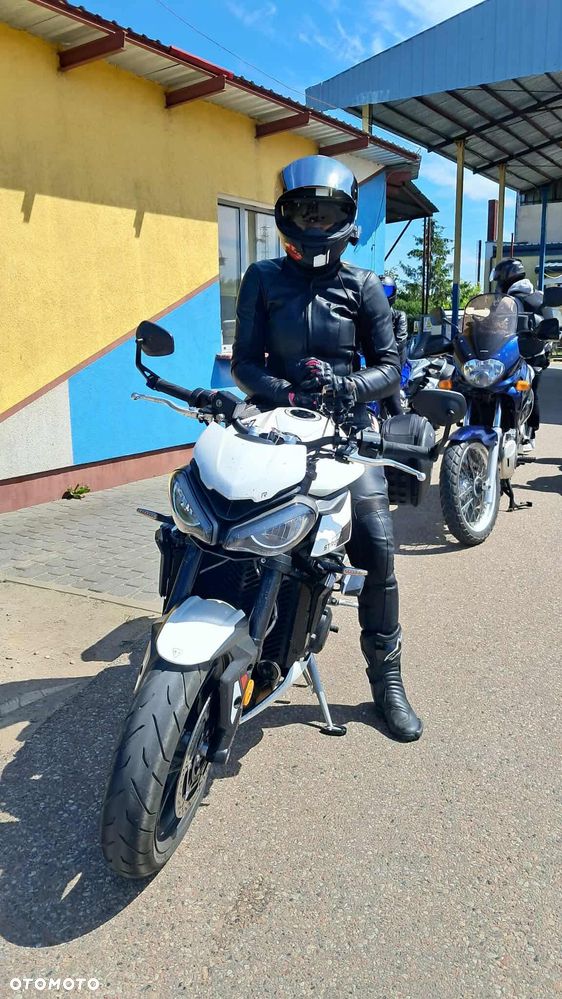 Triumph Street Triple - 15
