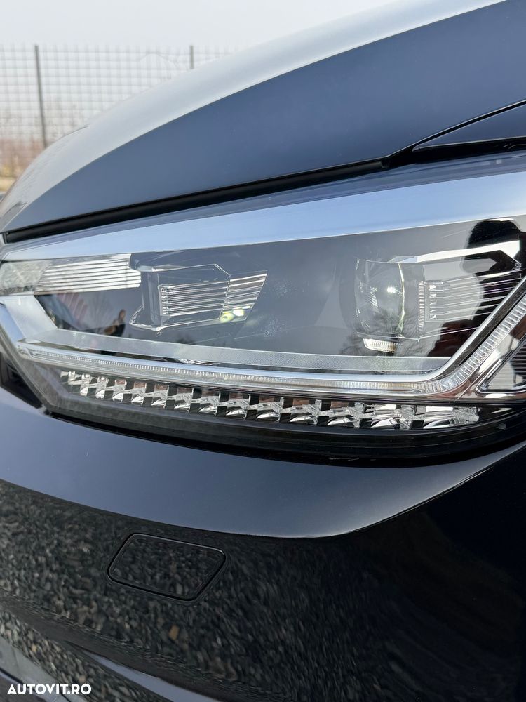 Volkswagen Touran 2.0 TDI Highline - 12