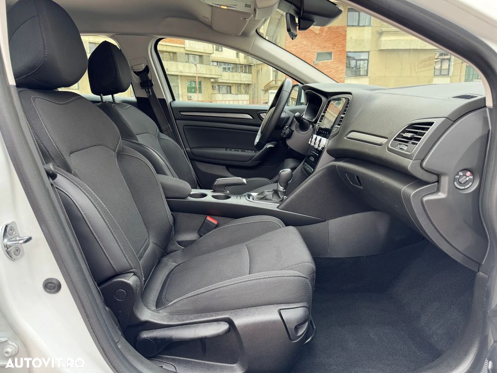 Renault Megane BLUE dCi 115 EDC Techno - 16