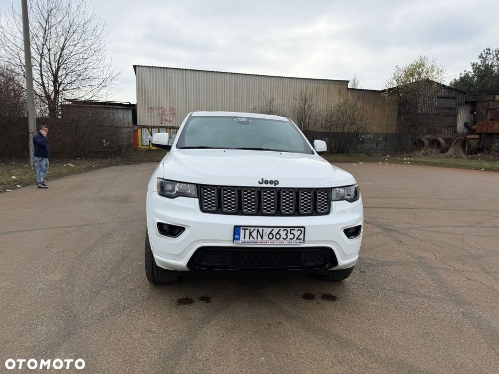 Jeep Grand Cherokee - 1