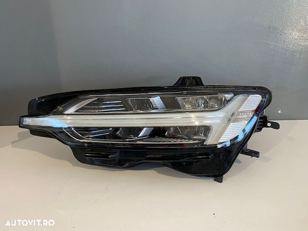 Far stanga FULL LED VOLVO V60CC V60 2019+ - 1