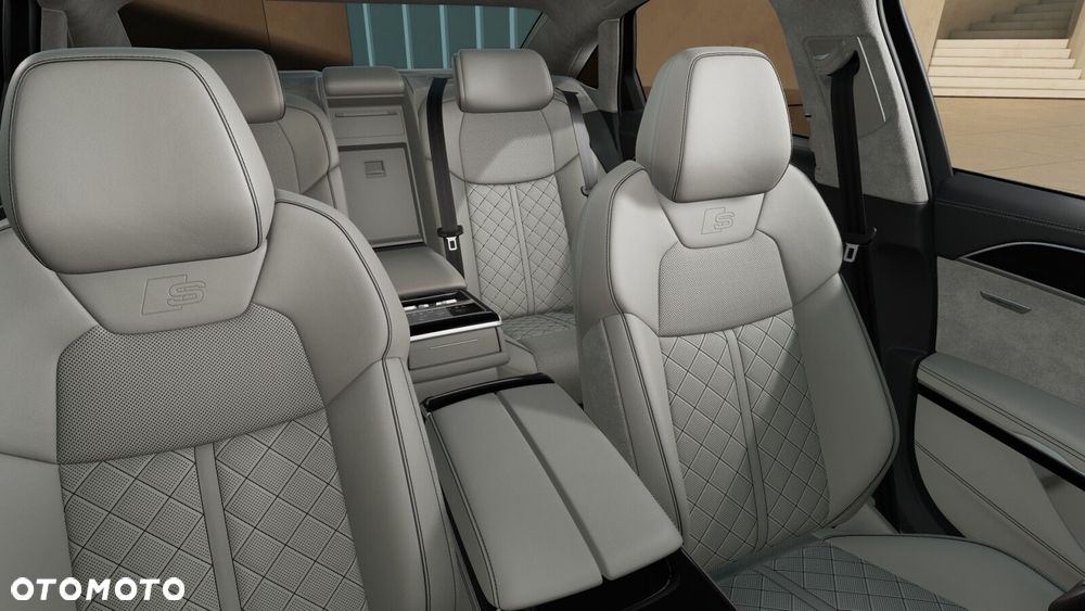 Audi A8 - 6