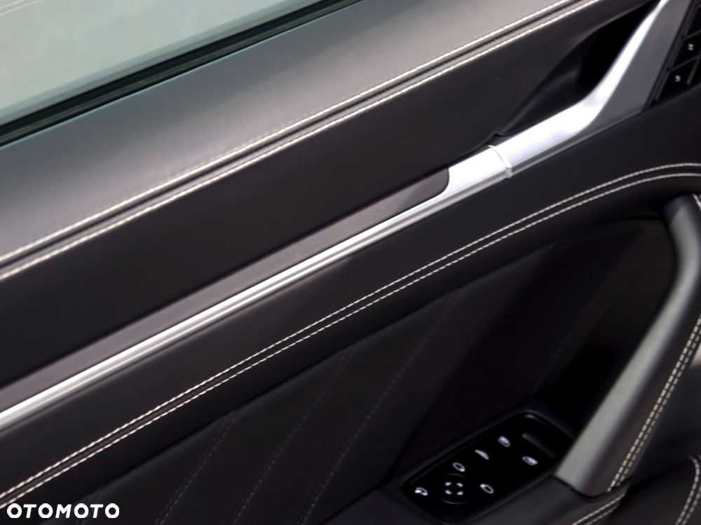 Porsche 911 Turbo S - 23