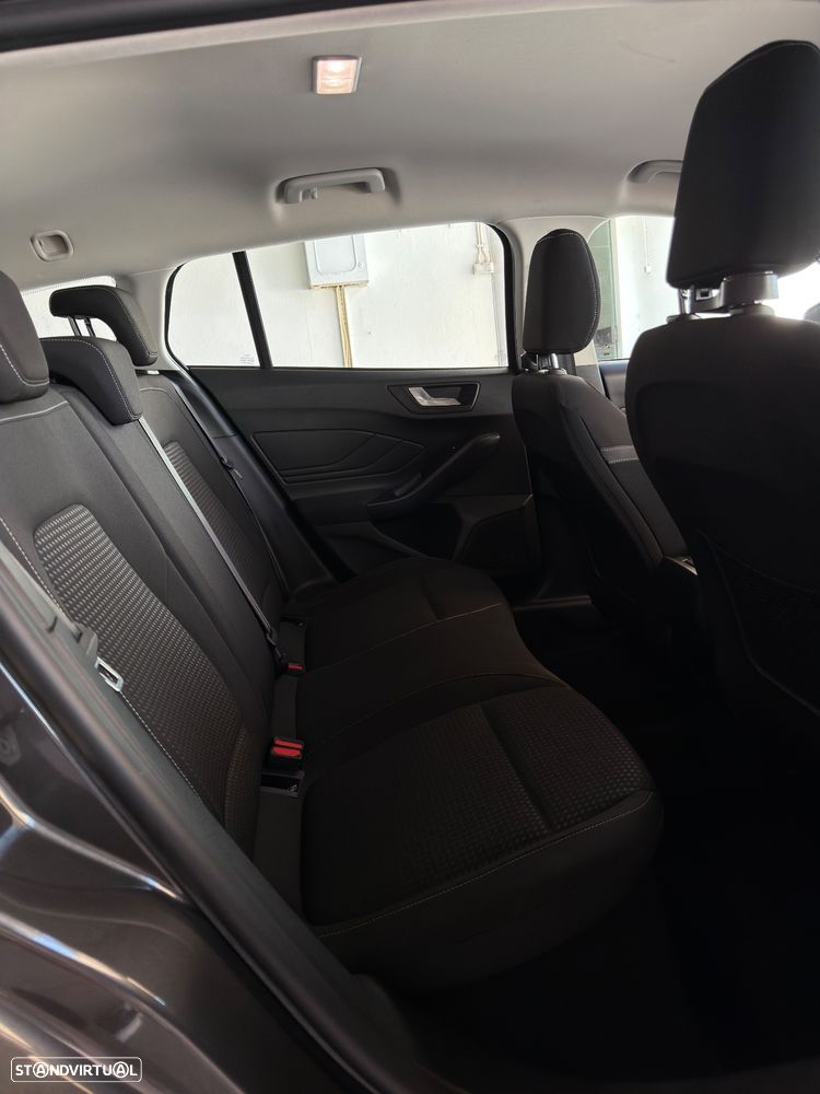 Ford Focus SW 1.0 EcoBoost S&S COOL&CONNECT - 35