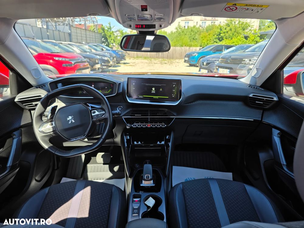 Peugeot 2008 PureTech 130 EAT8 GT - 21