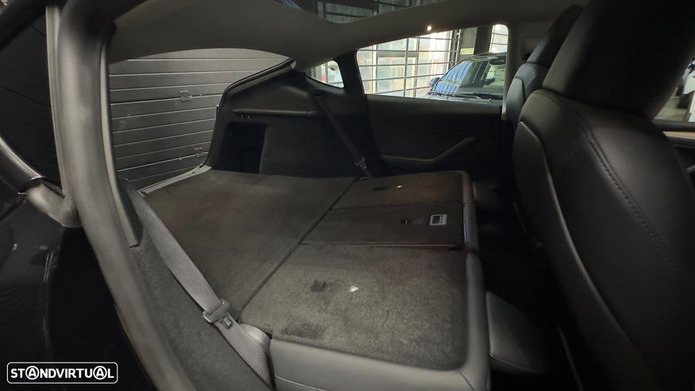 Tesla Model Y Long Range Dual Motor AWD - 34