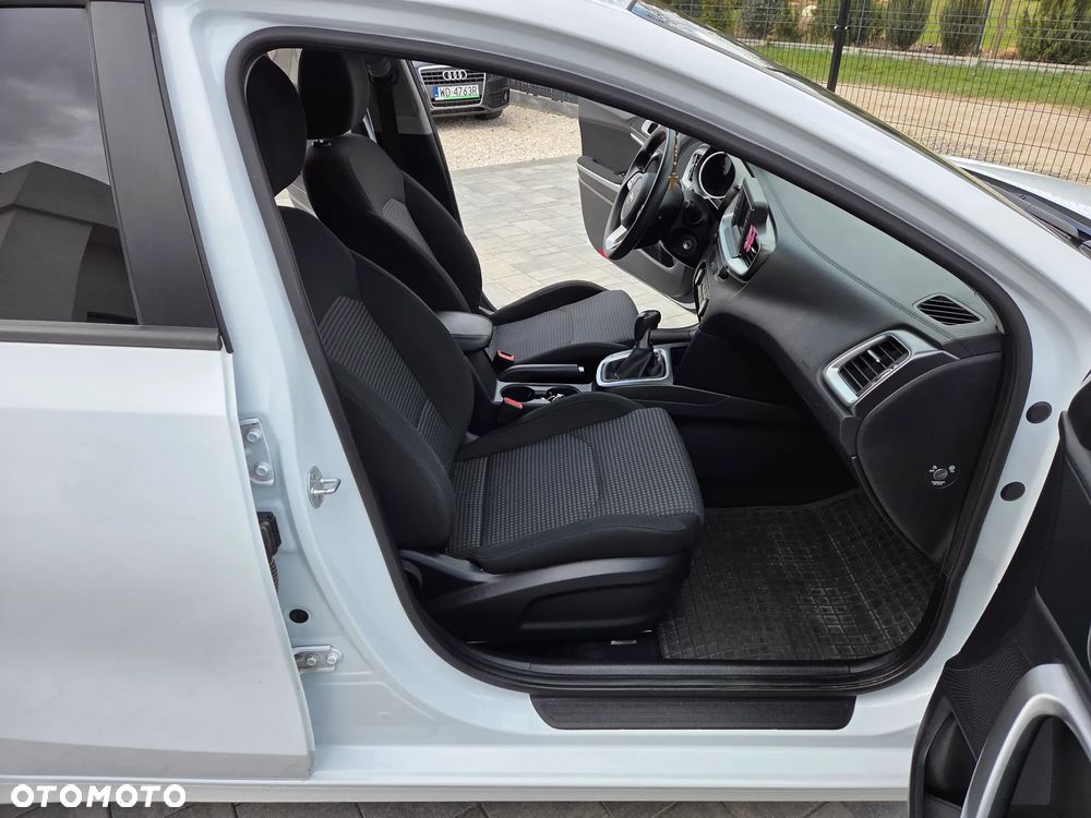 Kia Ceed 1.6 CRDi SCR M - 20