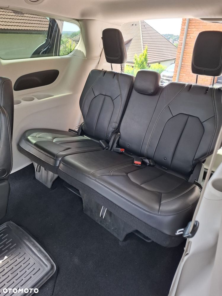 Chrysler Voyager - 18