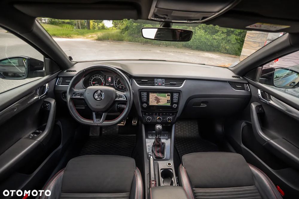Skoda Octavia 2.0 TDI DSG RS - 37