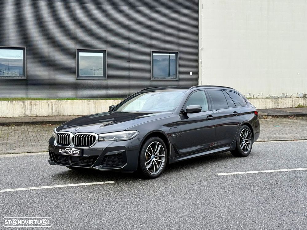 BMW 530 e Pack Desportivo M - 3