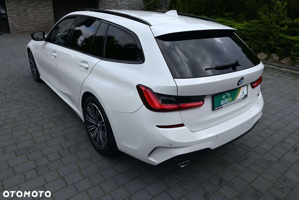 BMW Seria 3 320d xDrive Edition M Sport Shadow - 5
