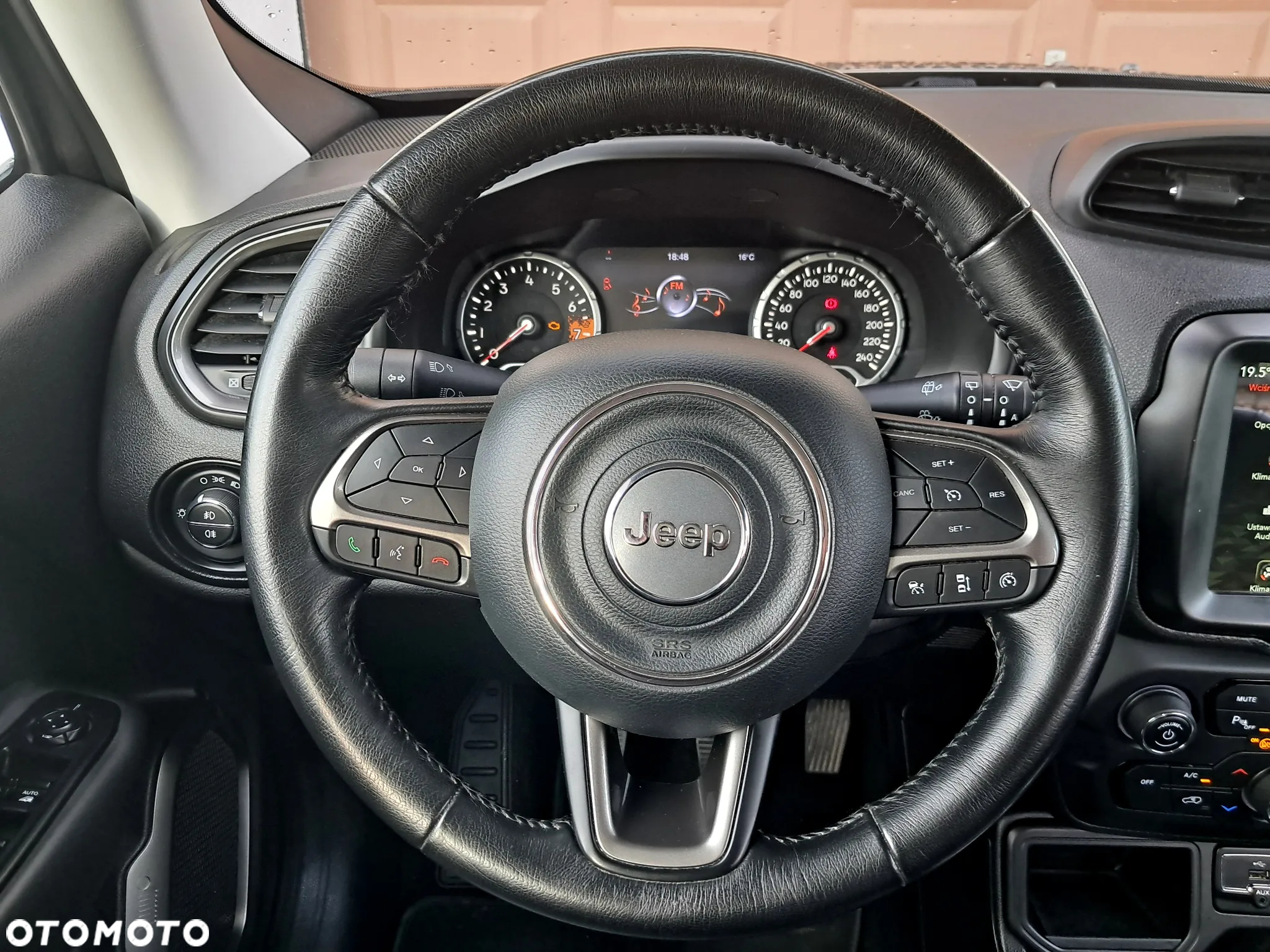 Jeep Renegade 1.4 MultiAir Limited FWD S&S - 30