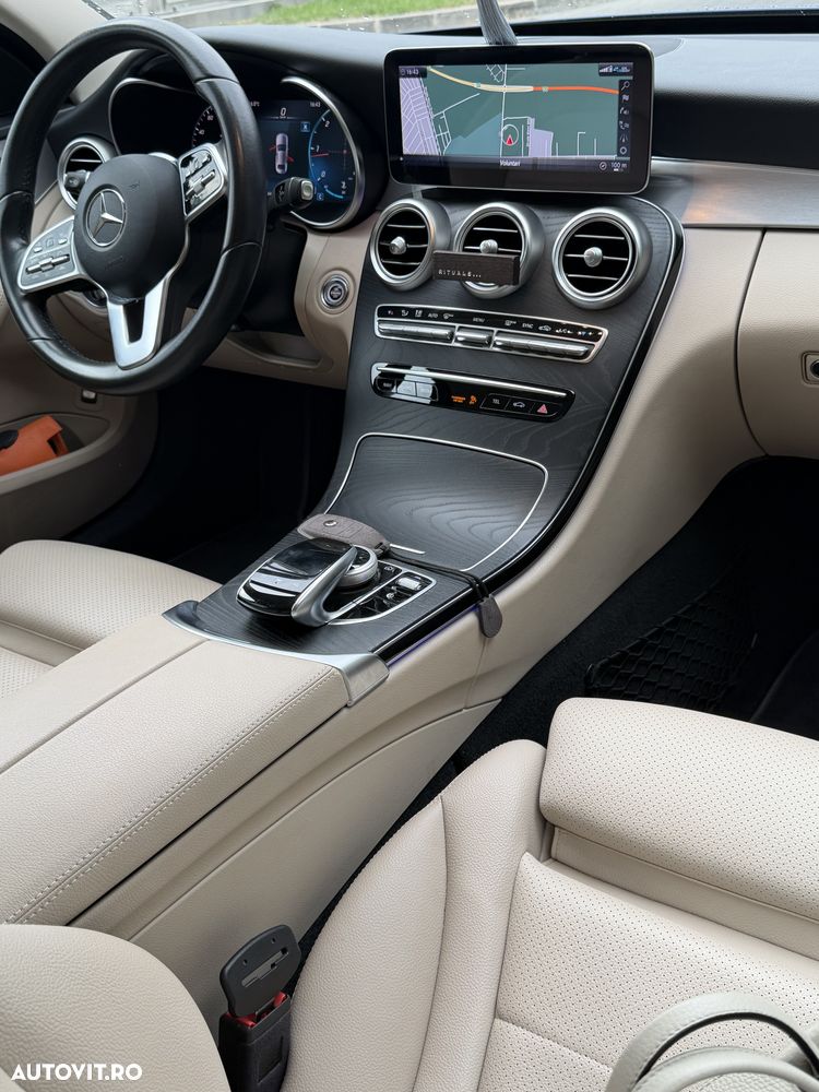 Mercedes-Benz C-Class 2019 photo 3