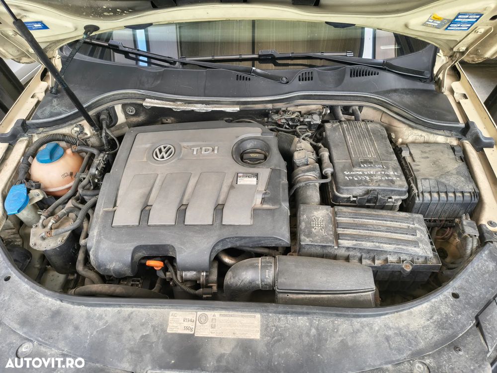 Volkswagen Passat 1.6 TDI BlueMotion Technology Comfortline - 4