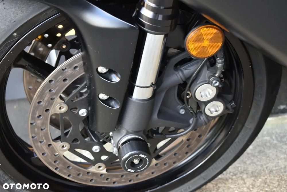 Yamaha R6 - 37