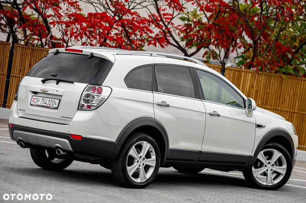 Chevrolet Captiva 3.0 V6 LTZ - 10