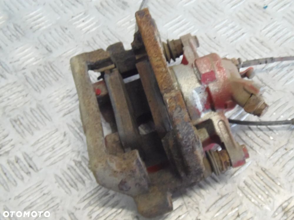 DISCOVERY IV 12R 3.0 D ZACISK PRAWY TYŁ - 3