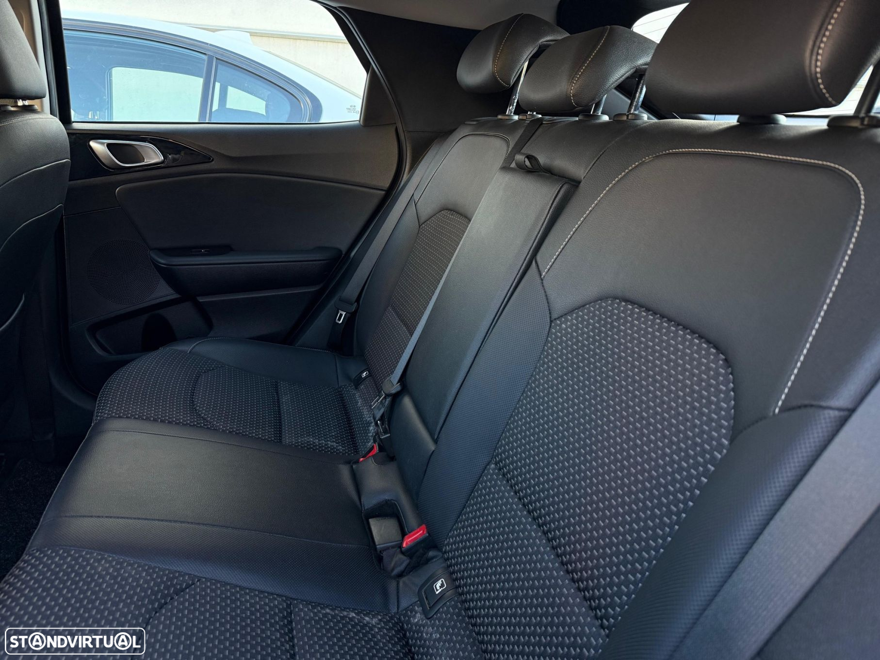 Kia XCeed 1.6 GDi PHEV Tech - 19
