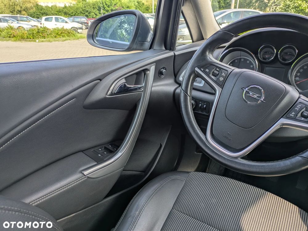 Opel Astra 1.4 T Cosmo - 11