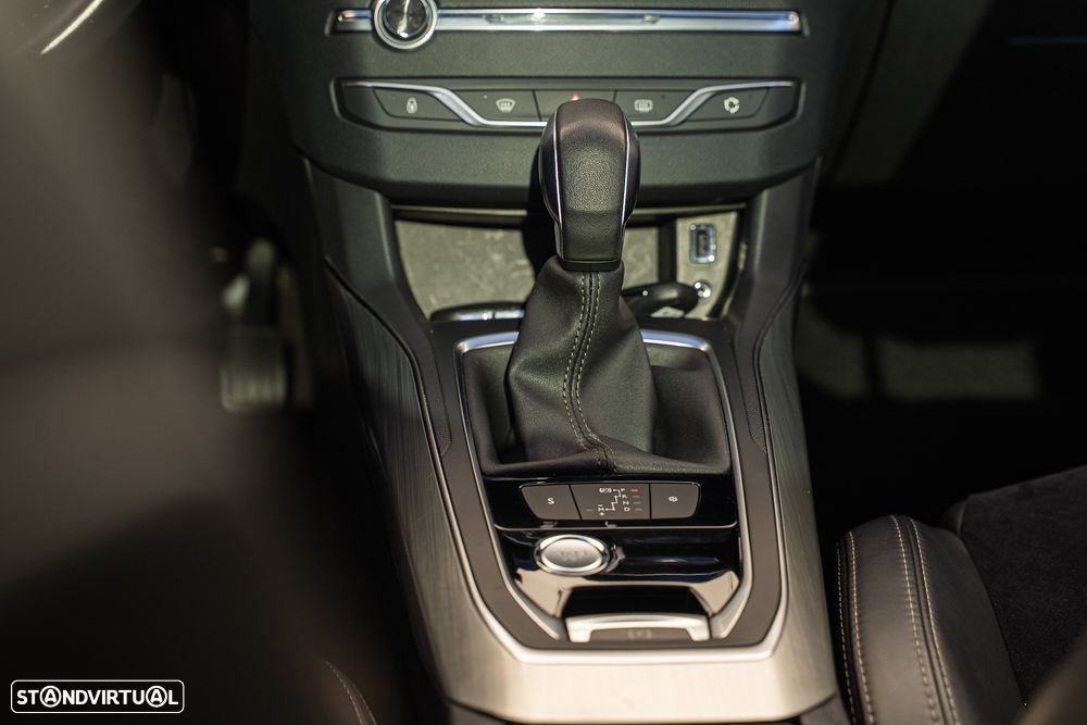 Peugeot 308 SW PureTech 130 EAT6 Stop & Start Allure - 23