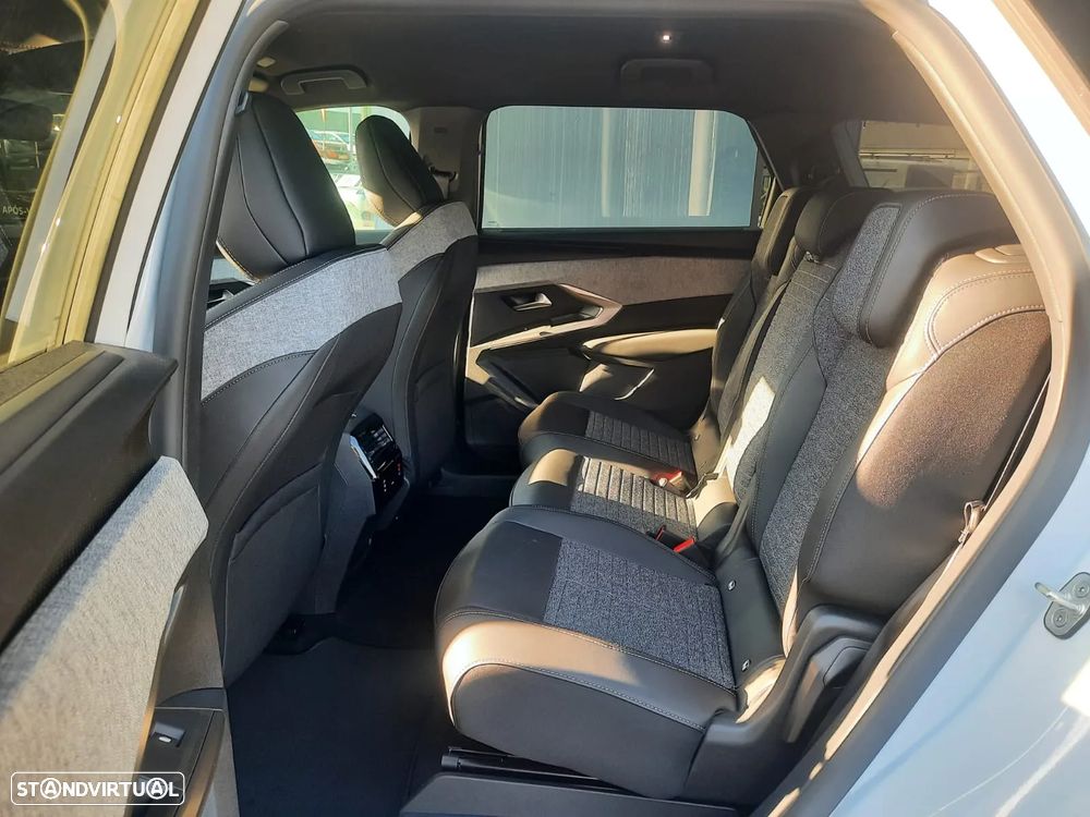 Peugeot E-5008 73 kWh Allure - 8