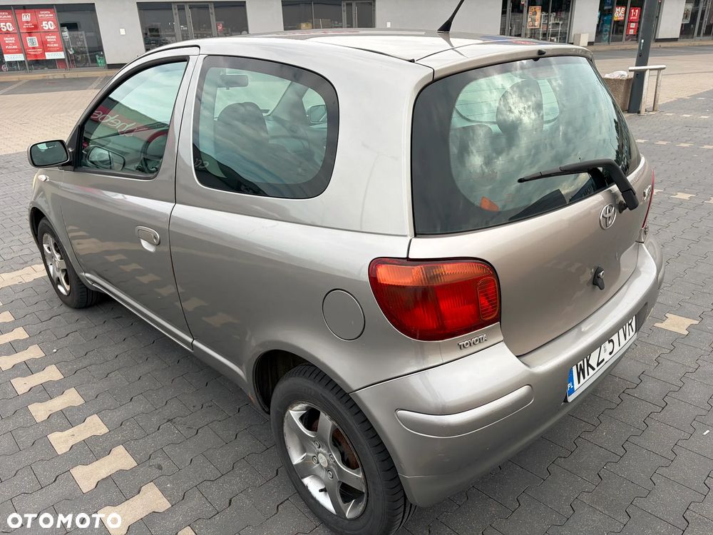 Toyota Yaris 1.4 D-4D Unlimited - 16