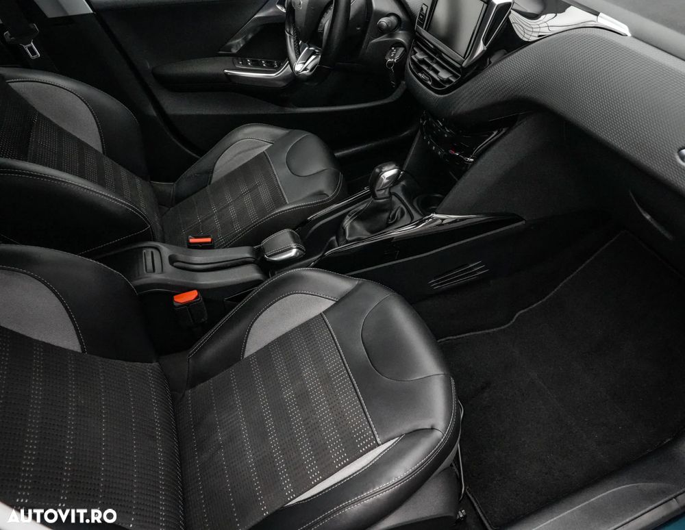 Peugeot 2008 1.2 PureTech Turbo Allure - 12