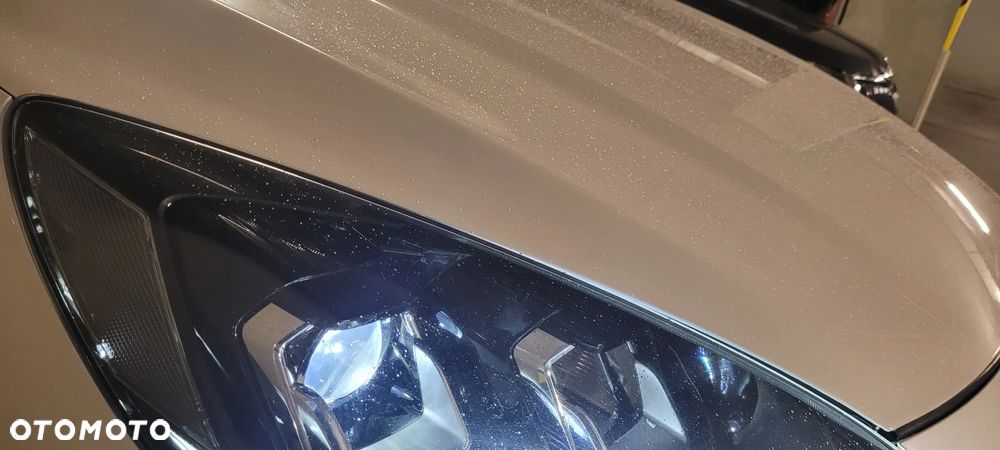 Ford Kuga 2.0 TDCi 2x4 Titanium - 8