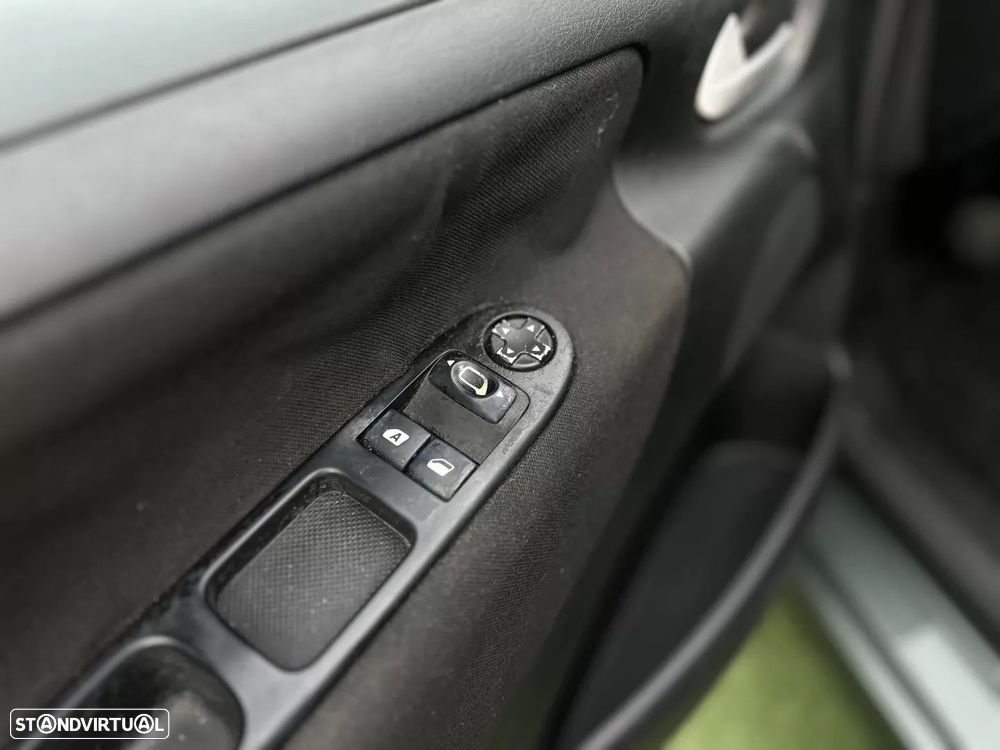 Peugeot 207 1.4 HDi Trendy - 26