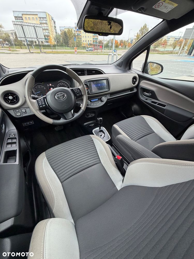 Toyota Yaris - 17