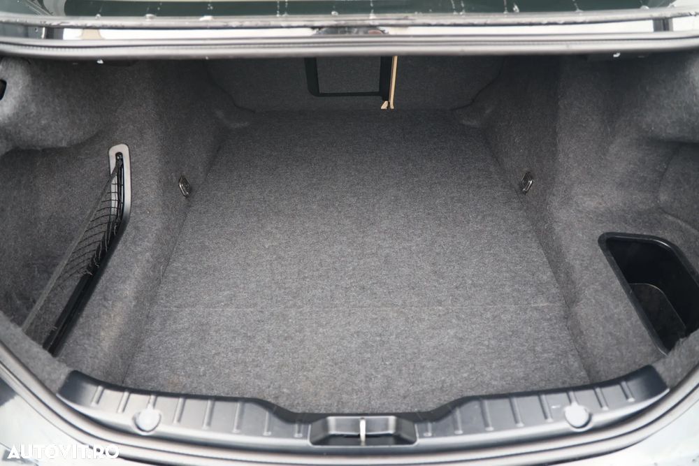 BMW Seria 5 520d Aut. Luxury Line - 30