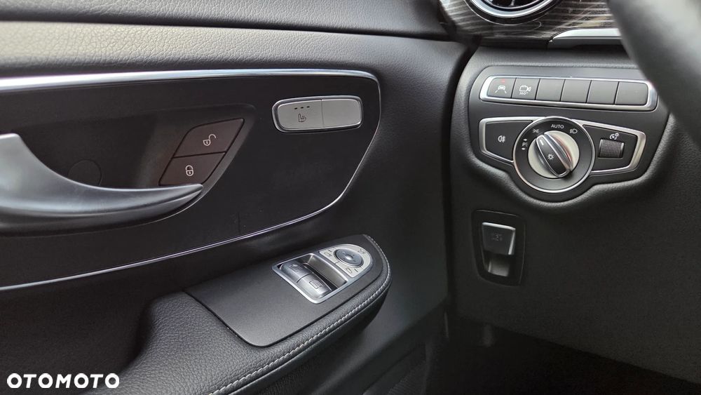 Mercedes-Benz Klasa V 250 d lang 9G-TRONIC Avantgarde - 37