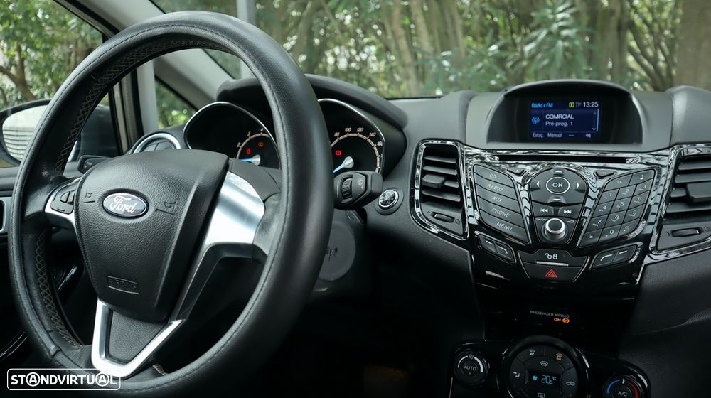 Ford Fiesta 1.0 T EcoBoost Titanium PowerShift - 21