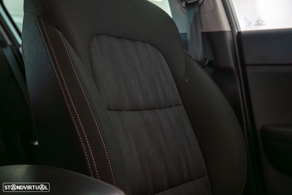 Kia Sportage 1.6 CRDI ISG MHEV Urban - 27