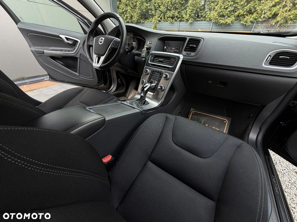 Volvo V60 D3 Geartronic Momentum Pro - 15