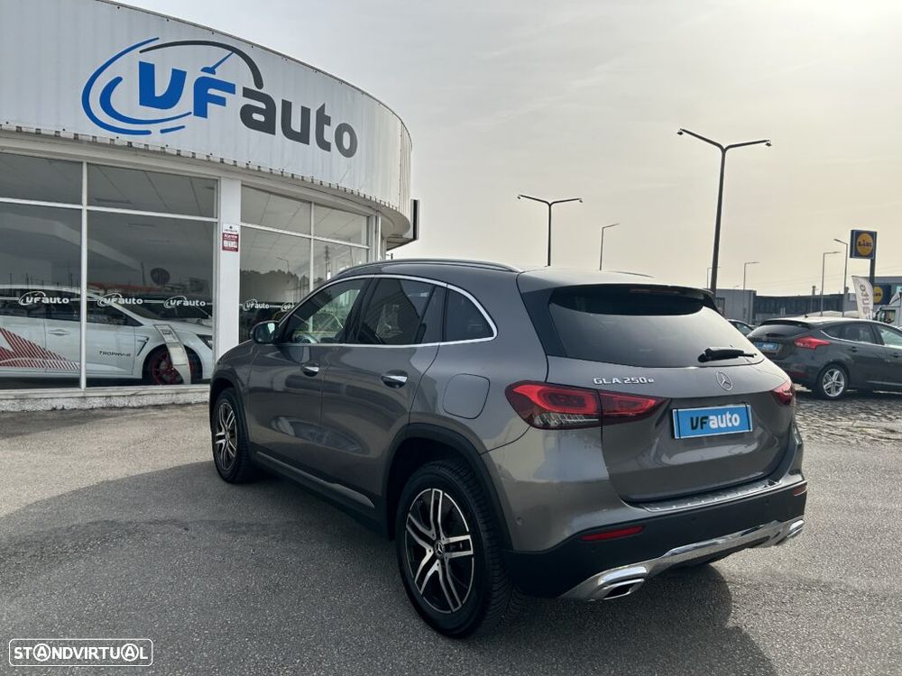 Mercedes-Benz GLA 250 e 8G-DCT Edition Progressive Line - 14